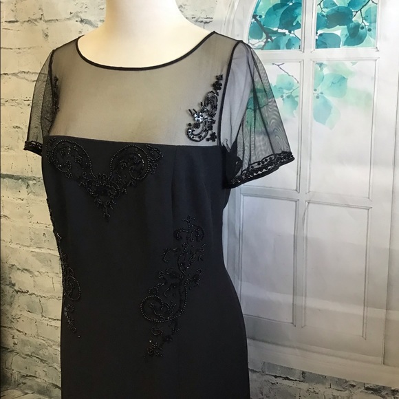 Maggie London Dress size 8P - Picture 3 of 11